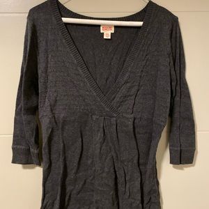 Gray 3/4 sleeve sweater